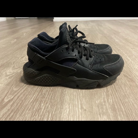 NIKE huaraches
